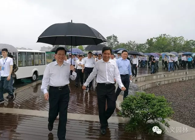 江西省委書記、省長等領(lǐng)導(dǎo)蒞臨青嵐湖森林公園視察